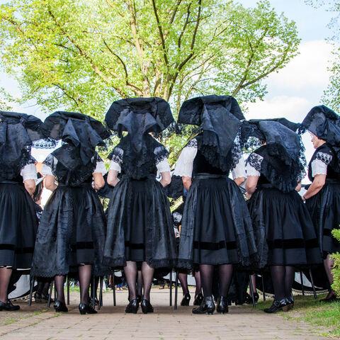 Kirchgang Burg ©Peter Becker