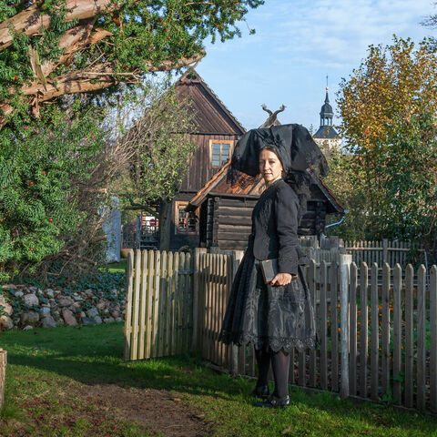 Burger Kirchgang ©Peter Becker