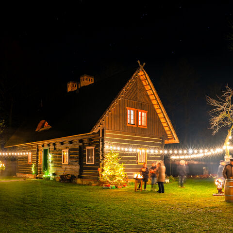 weihnachtlicher Hof