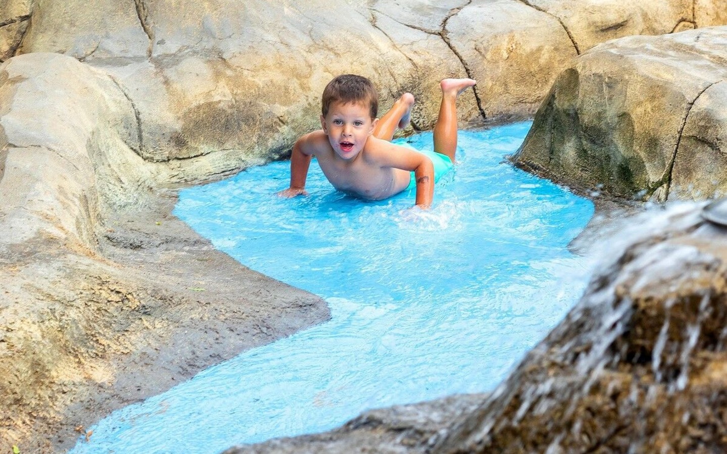 Wasserspass auf dem Cottbuser Wasserspielplatz im Eliaspark, Foto: Andreas Franke, Lizenz: CMT Cottbus